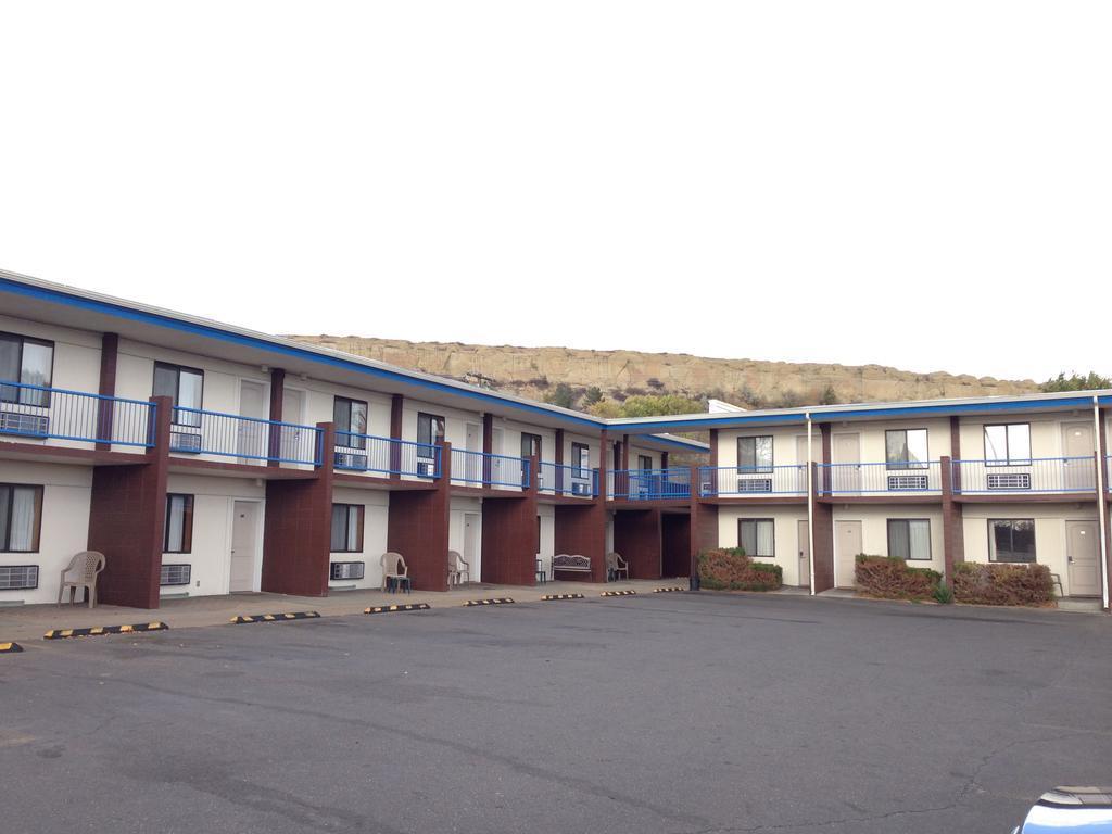 Rodeway Inn Billings Logan Intl Airport Near St Vincent Hospital Екстериор снимка