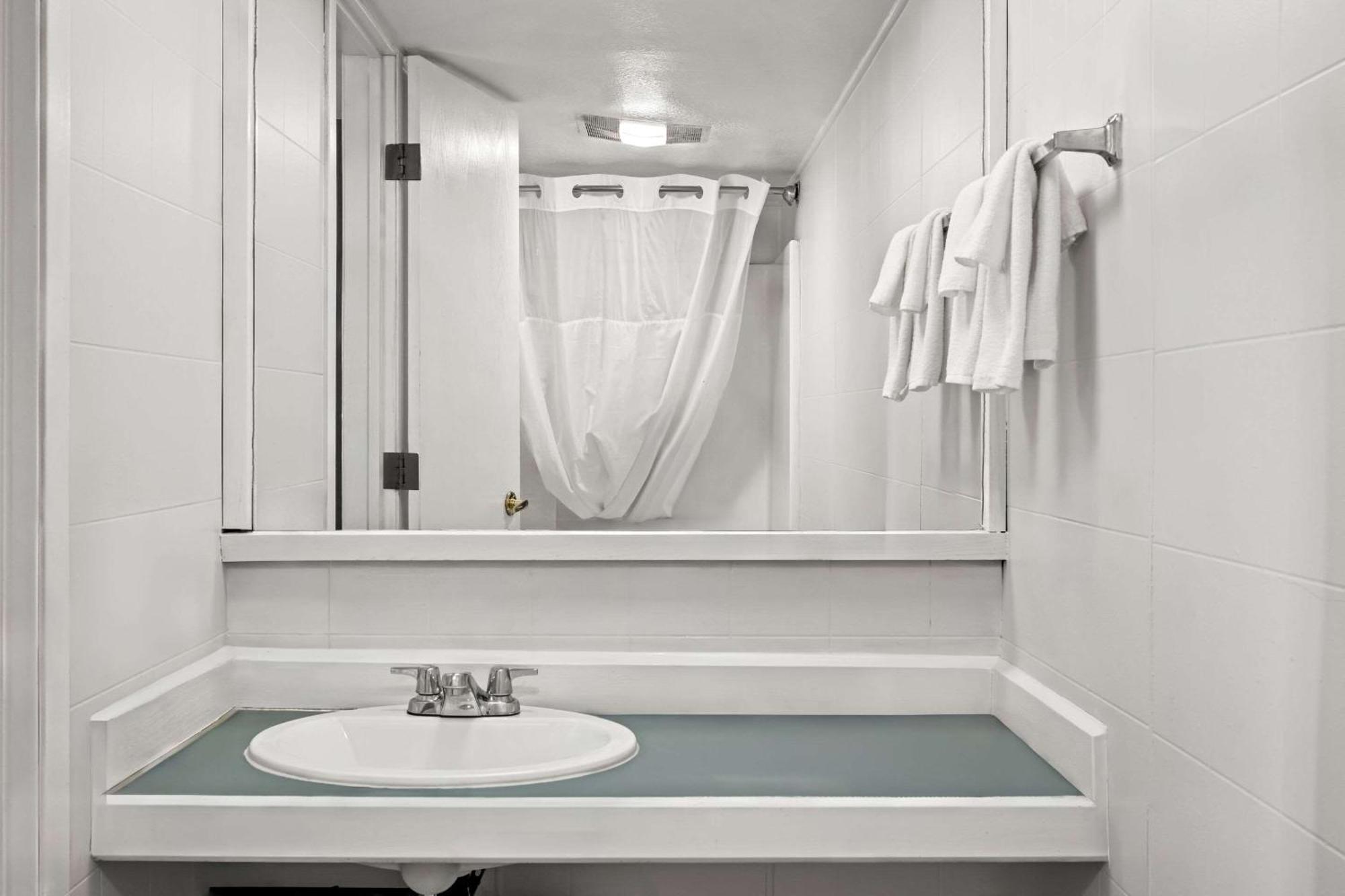Rodeway Inn Billings Logan Intl Airport Near St Vincent Hospital Екстериор снимка