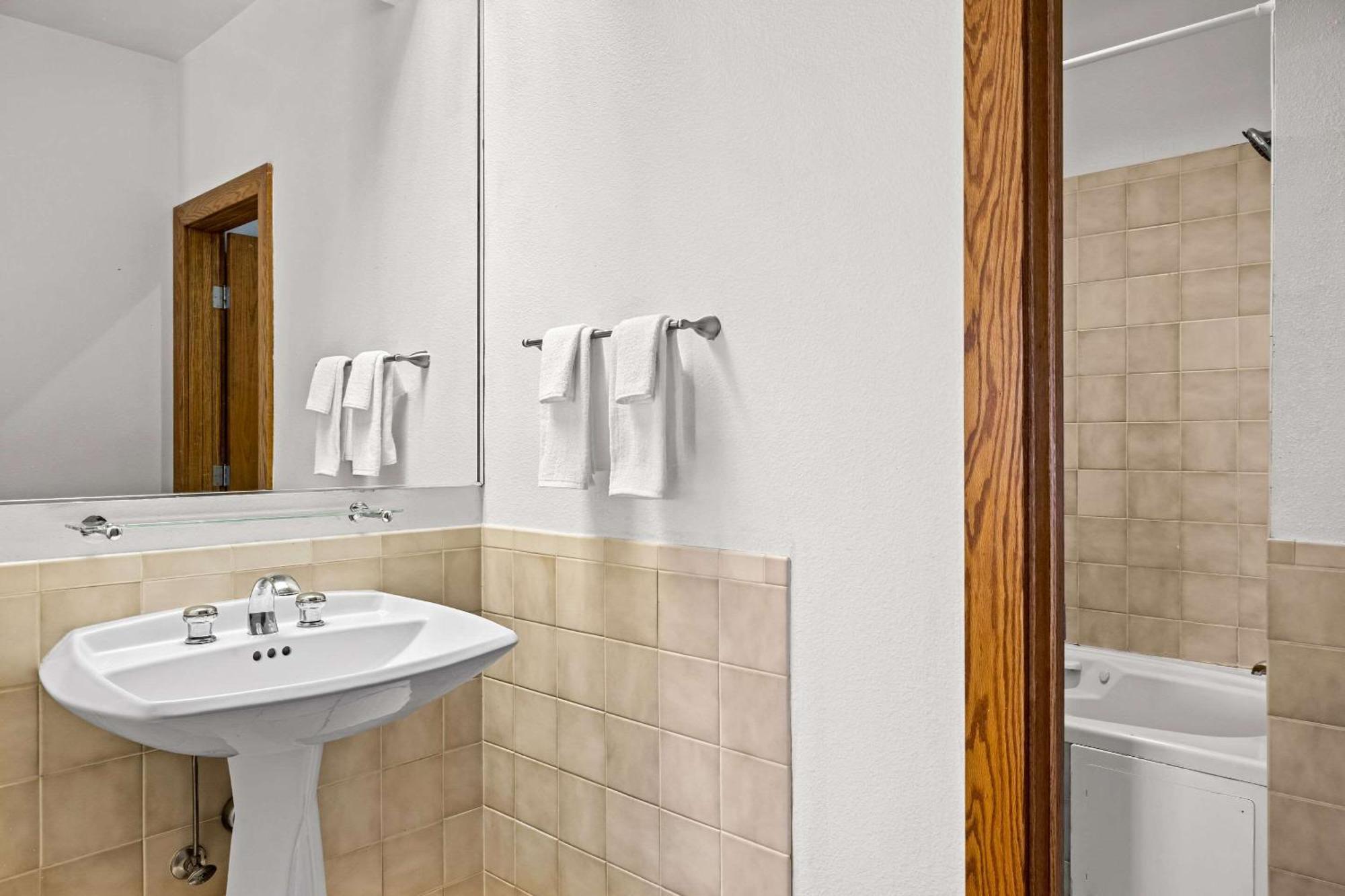 Rodeway Inn Billings Logan Intl Airport Near St Vincent Hospital Екстериор снимка