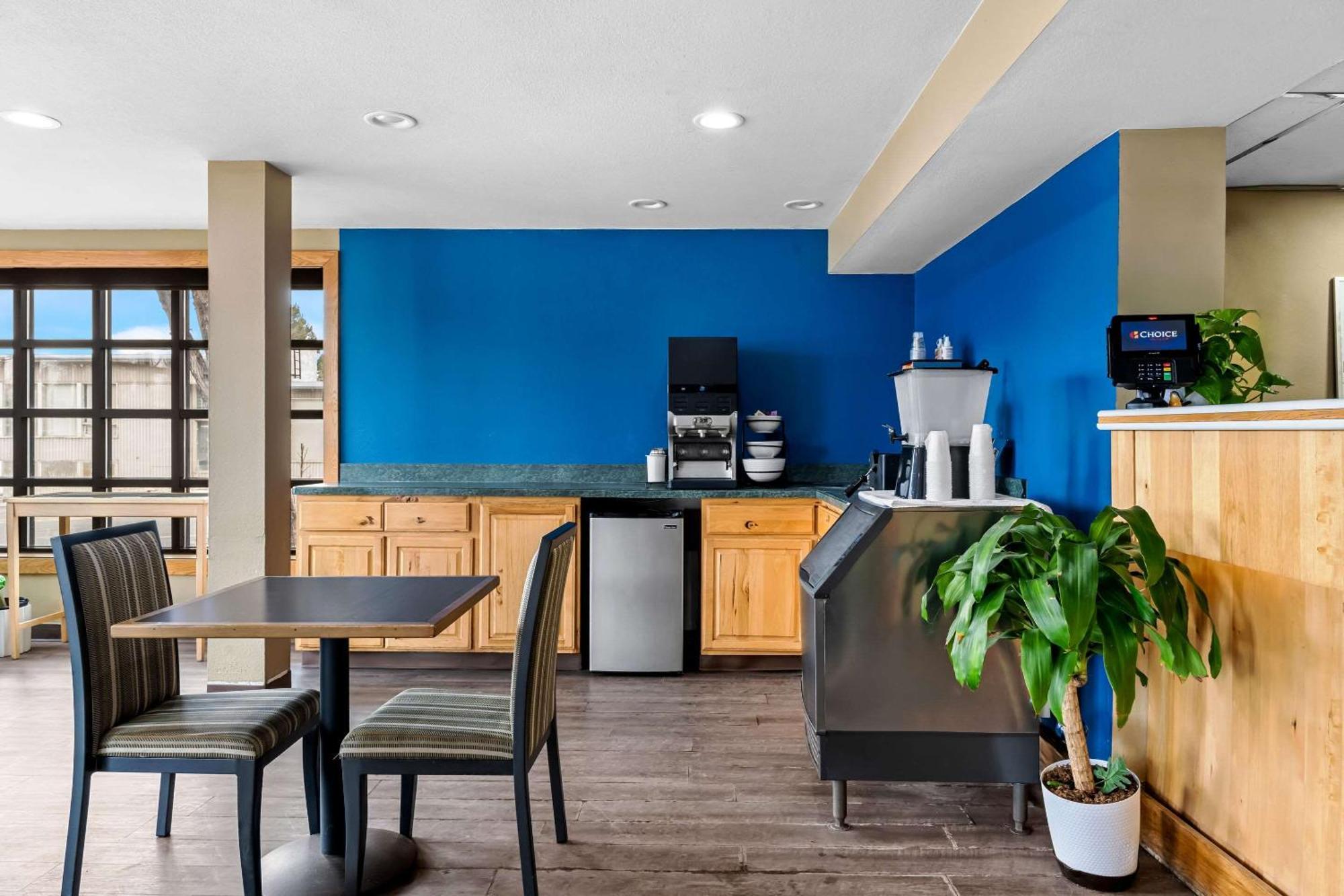 Rodeway Inn Billings Logan Intl Airport Near St Vincent Hospital Екстериор снимка