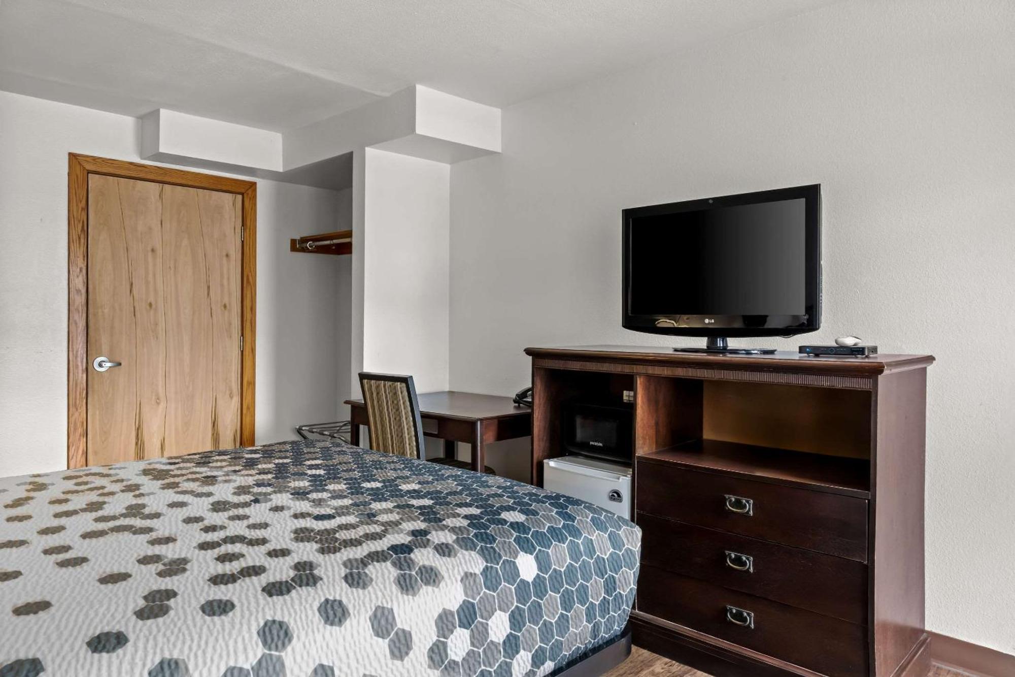 Rodeway Inn Billings Logan Intl Airport Near St Vincent Hospital Екстериор снимка